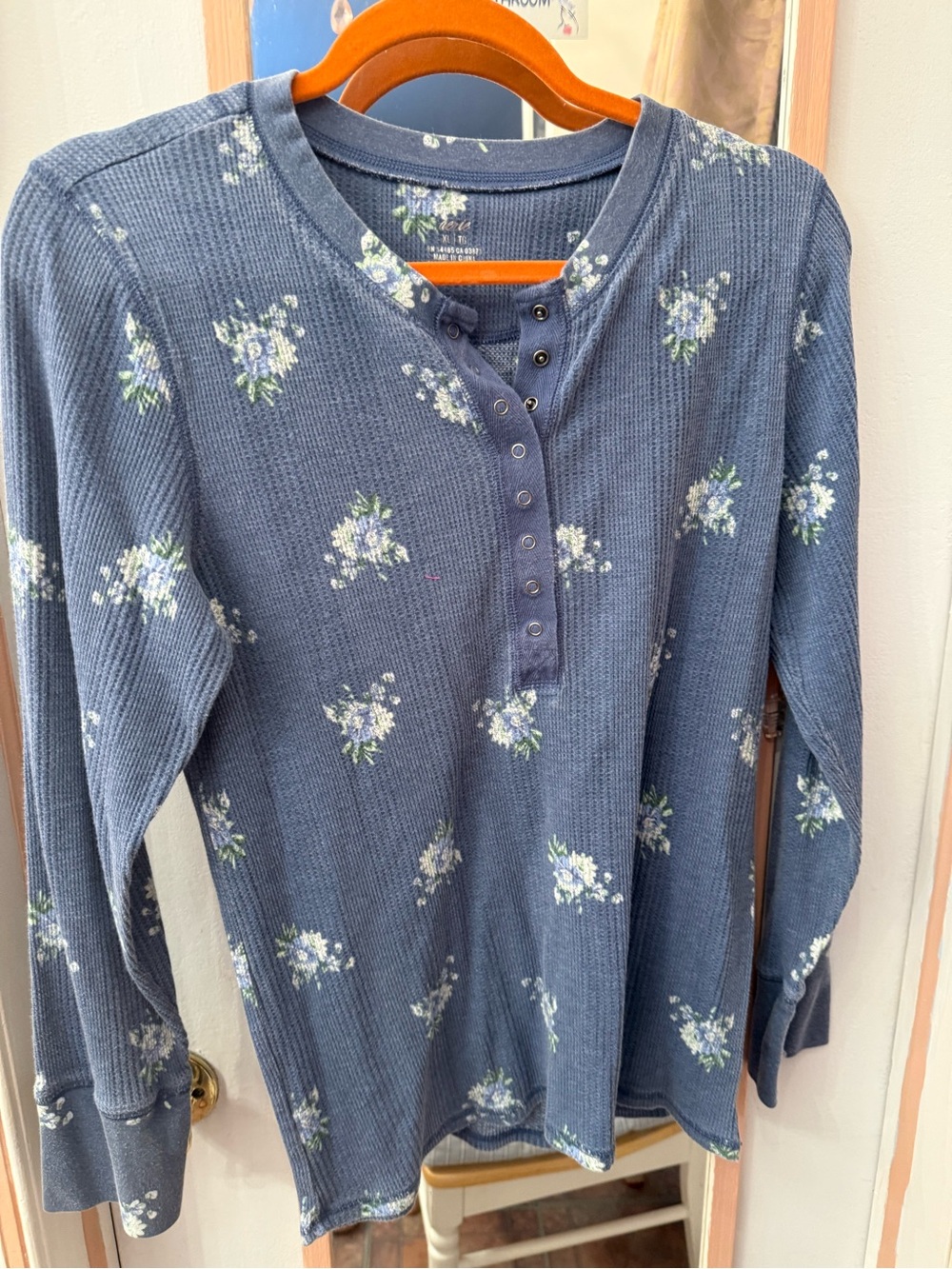aerie navy blue floral waffle henley top